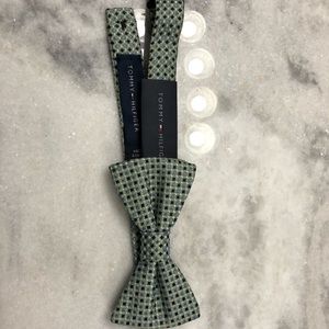 Tommy Hilfiger bow tie